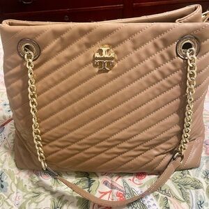 Tory Burch Beige x2211 Kira Chevron Quilted Leather Tote